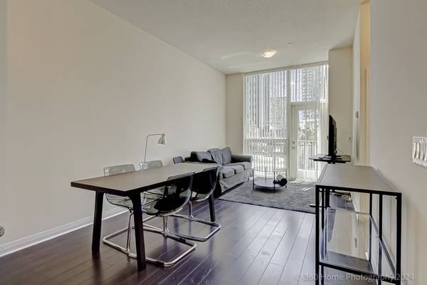 55 Eglinton AVE W #111, Mississauga, ON L5R 0E4