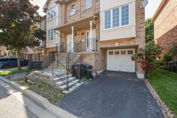 Mississauga, ON L4Z 4C6,80 Acorn PL #06