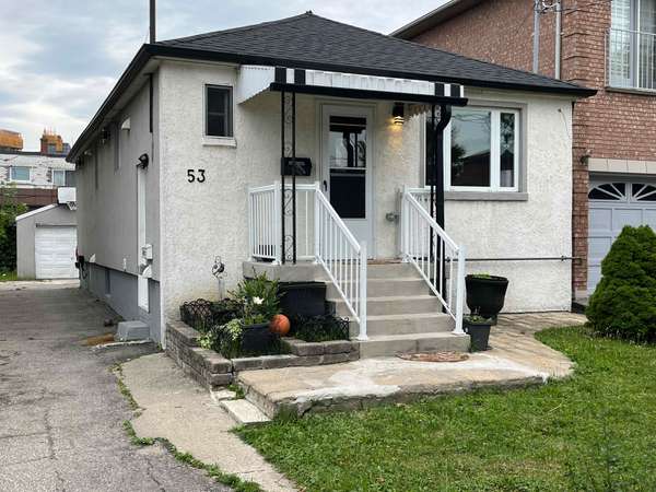 53 Regent RD, Toronto W05, ON M3K 1G8