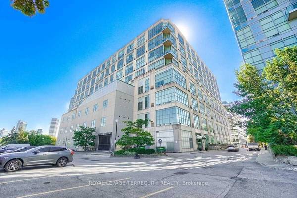 250 Manitoba ST #Ph838, Toronto W06, ON M8Y 4G8