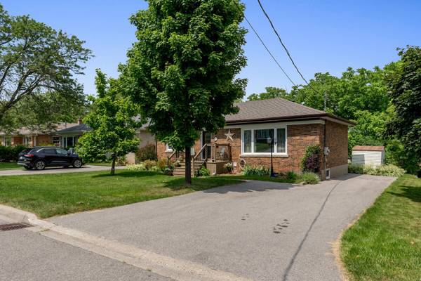 17 Hewson CRES, Halton Hills, ON L7G 2N8