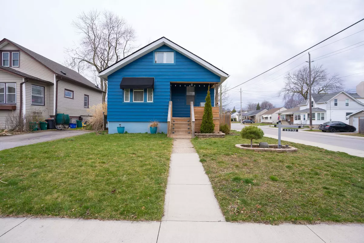 Niagara Falls, ON L2E 4X4,4397 HOMEWOOD AVE