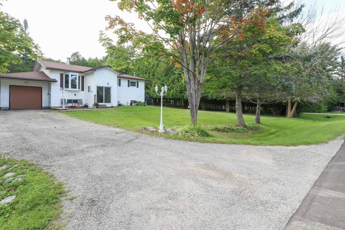 Kawartha Lakes, ON K0M 1A0,277 Crosby DR