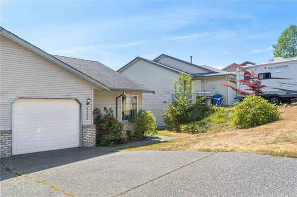 4757 Fairbrook Cres,  Nanaimo,  BC V9T 6L7