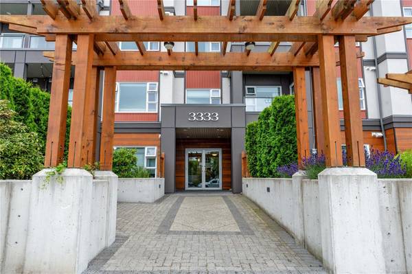 3333 Glasgow Ave #102,  Saanich,  BC V8X 1M5