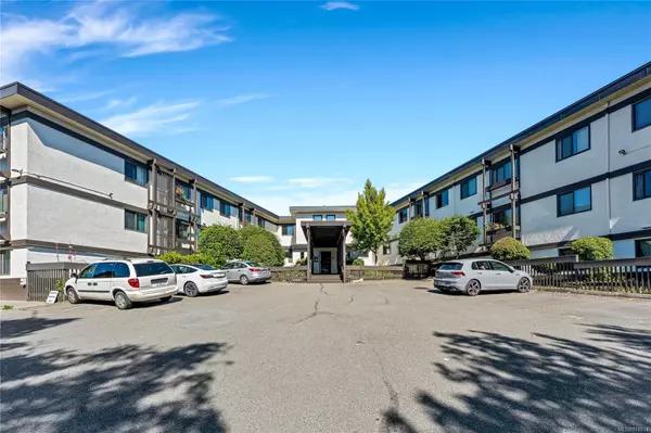 Victoria, BC V8R 4W9,1975 Lee Ave #104