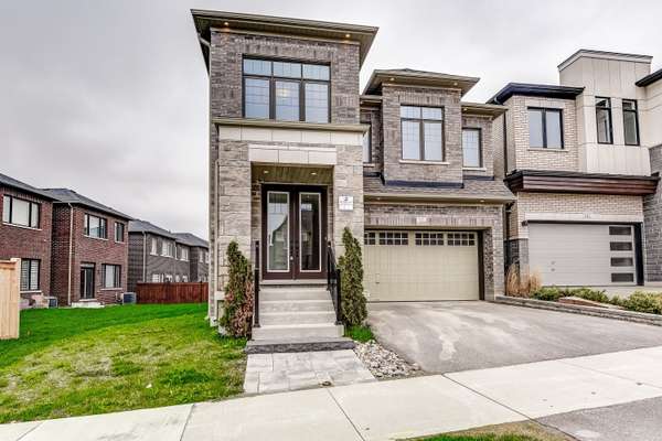 12 McKean DR, Whitchurch-stouffville, ON L4A 4V9