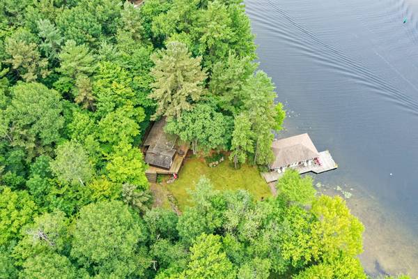 Muskoka Lakes, ON P0B 1J0,1007 Omineca Road 6 RD