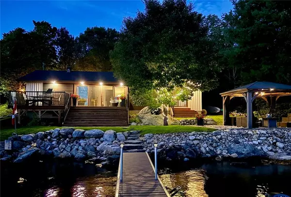 Killaloe, ON K0J 2A0,22 ROBIN LN