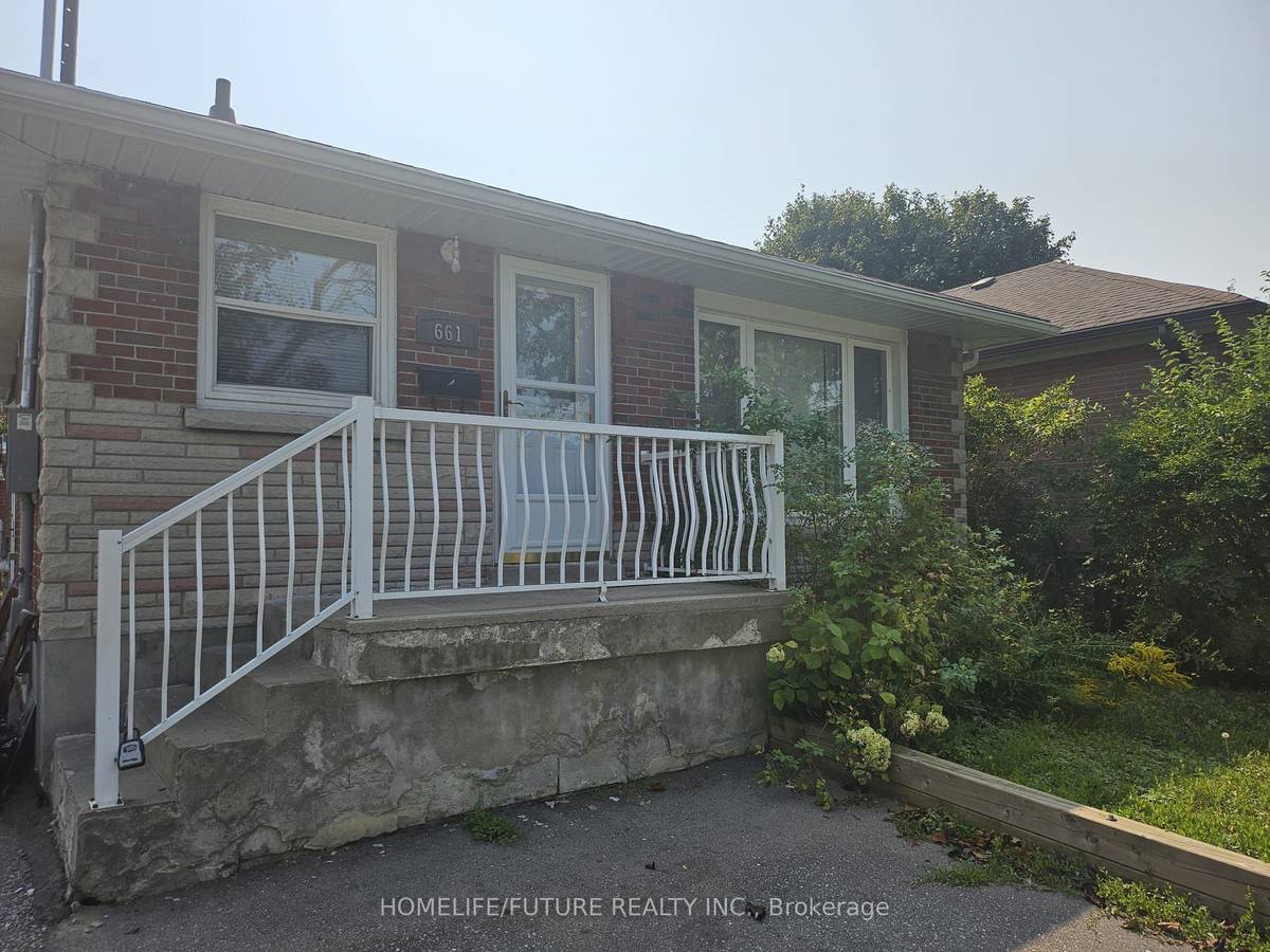 Oshawa, ON L1H 2R9,661 Olive AVE #BSMT