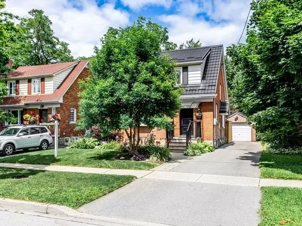 Brampton, ON L6Y 1W4,106 ELLIOTT ST