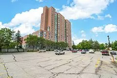 Toronto W10, ON M9V 5E7,61 Markbrook LN #801