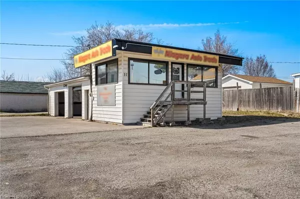 37 Hartzell RD, St. Catharines, ON L2P 1M4