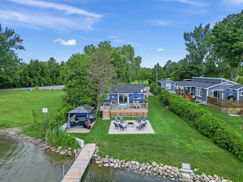 2 Beach RD, Kawartha Lakes, ON K0M 2C0