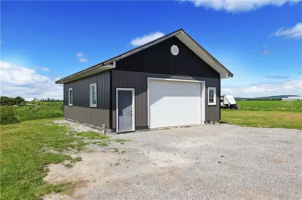 Renfrew, ON K7V 3Z5,1280 SOUTH MCNAUGHTON RD