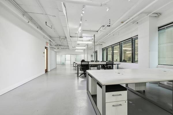 Toronto C02, ON M2W 3P4,890 Yonge ST #5 Floor