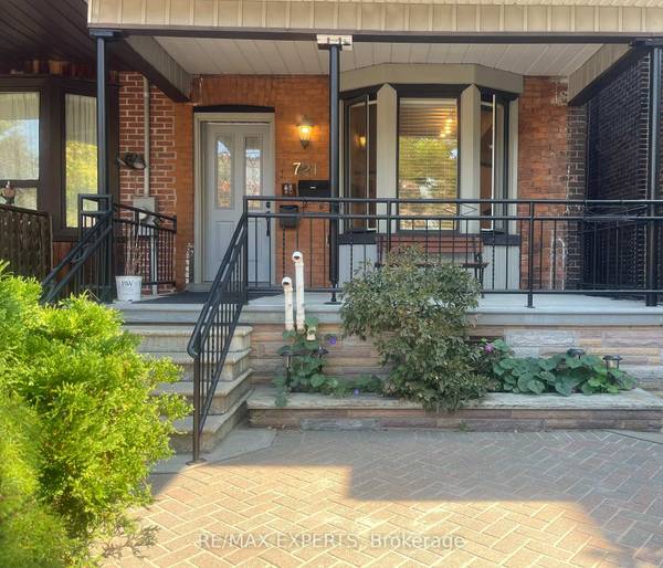 721 Carlaw AVE #MAIN, Toronto E01, ON M4K 3K8