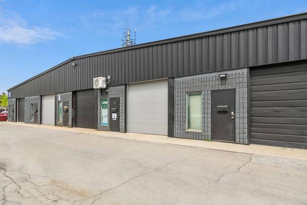 1153 Pioneer RD #B2-B, Burlington, ON L7M 1K5