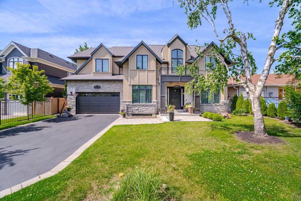 574 Stephens CRES W, Oakville, ON L6K 1Y3