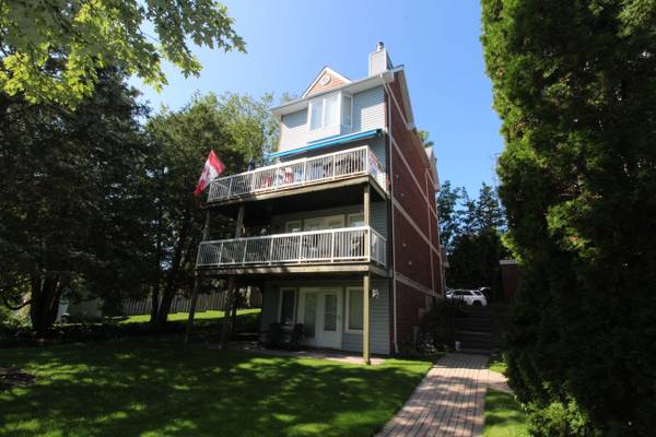 Lambton Shores, ON N0M 1T0,48 Ontario ST S #26