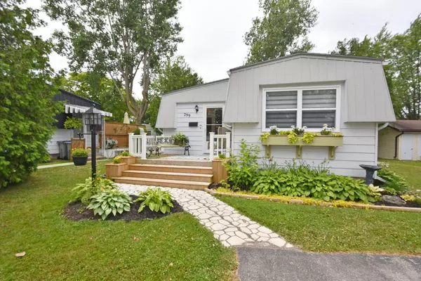 South Huron, ON N0M 1T0,299 Glen Abbey CT