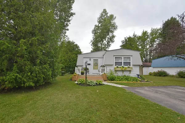 South Huron, ON N0M 1T0,299 Glen Abbey CT