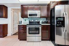Toronto C15, ON M2K 2Y2,3181 Bayview AVE #302