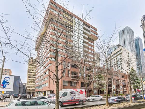 15 Mcmurrich ST #1502, Toronto C02, ON M5R 3M6