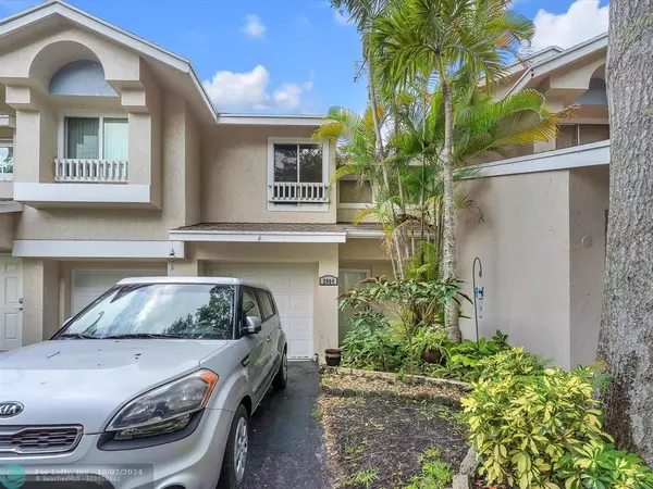 Deerfield Beach, FL 33442,2084 E DISCOVERY CIRCLE