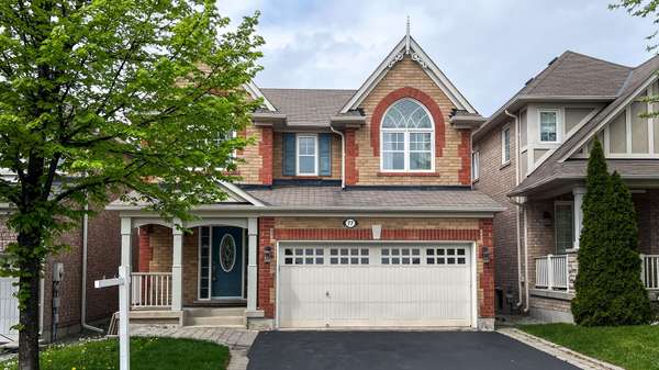 77 Williamson Family HOLW, Newmarket, ON L3X 3K2