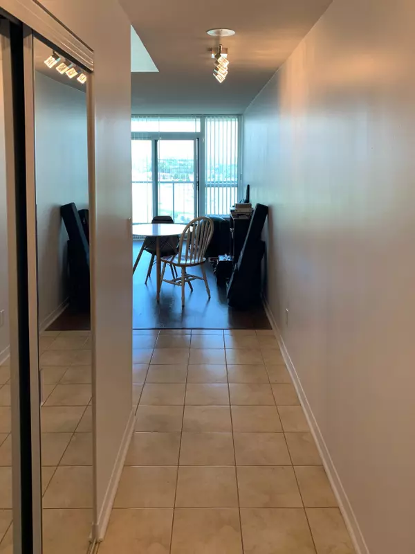 Mississauga, ON L5M 7S2,4900 Glen Erin DR #1701