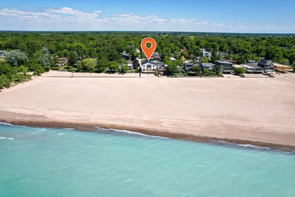 Lambton Shores, ON N0M 1T0,39 Beach LN