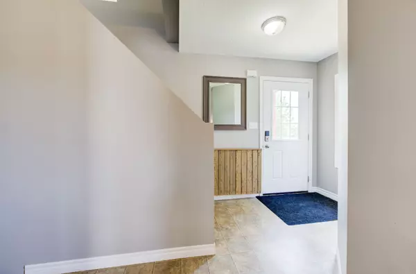 Mapleton, ON N0G 1P0,24 Green ST