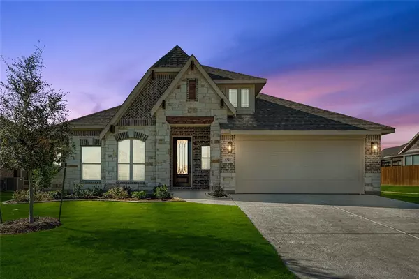 1328 Hunters Ridge Drive, Crowley, TX 76036