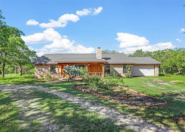 2350 N Lakeview Drive, Palo Pinto, TX 76484