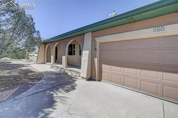 855 S Los Mochis WAY, Pueblo West, CO 81007