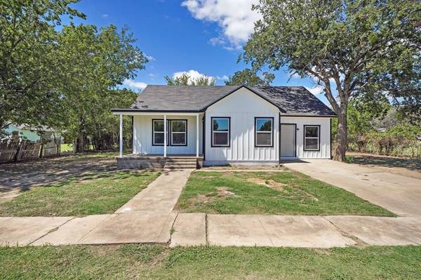 1010 SW 4th Avenue, Mineral Wells, TX 76067