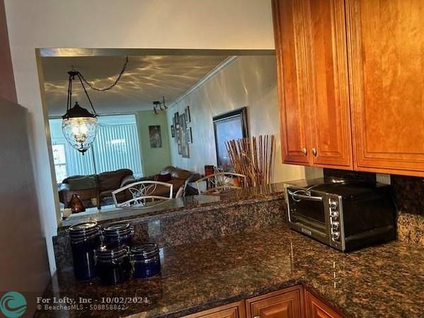 Sunrise, FL 33322,9350 Sunrise Lakes Blvd  #101