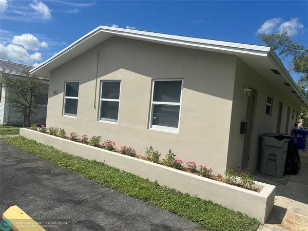 Pompano Beach, FL 33060,833 NE 12th Ave  #1