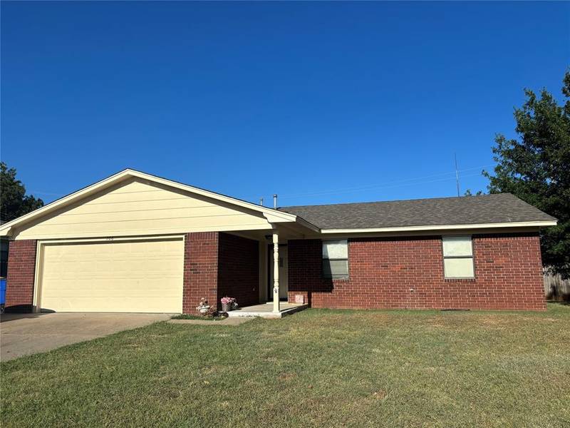 706 S 12th Street, Marlow, OK 73055