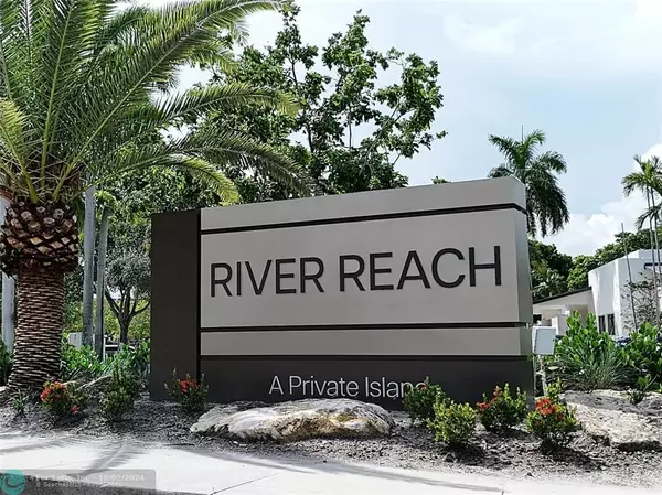 Fort Lauderdale, FL 33315,900 River Reach Dr  #120