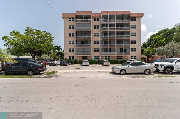 Hollywood, FL 33020,1830 Dixieanna St  #602