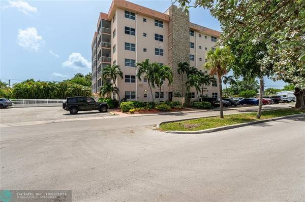 Hollywood, FL 33020,1830 Dixieanna St  #602