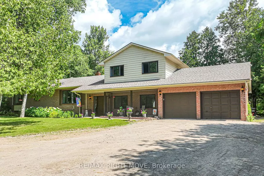 2703 Triple Bay RD, Tay, ON L0K 1R0