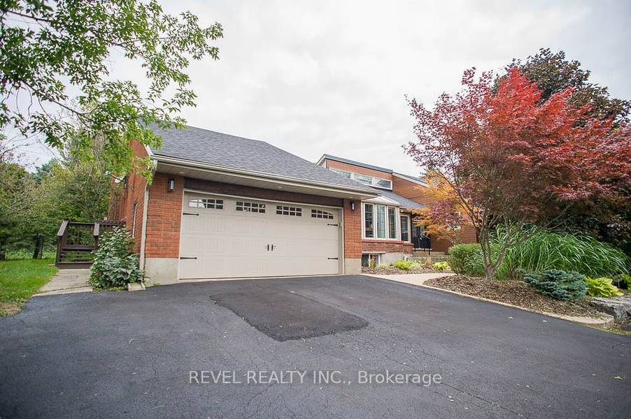 240 Johnson RD, Brantford, ON N3T 5M1