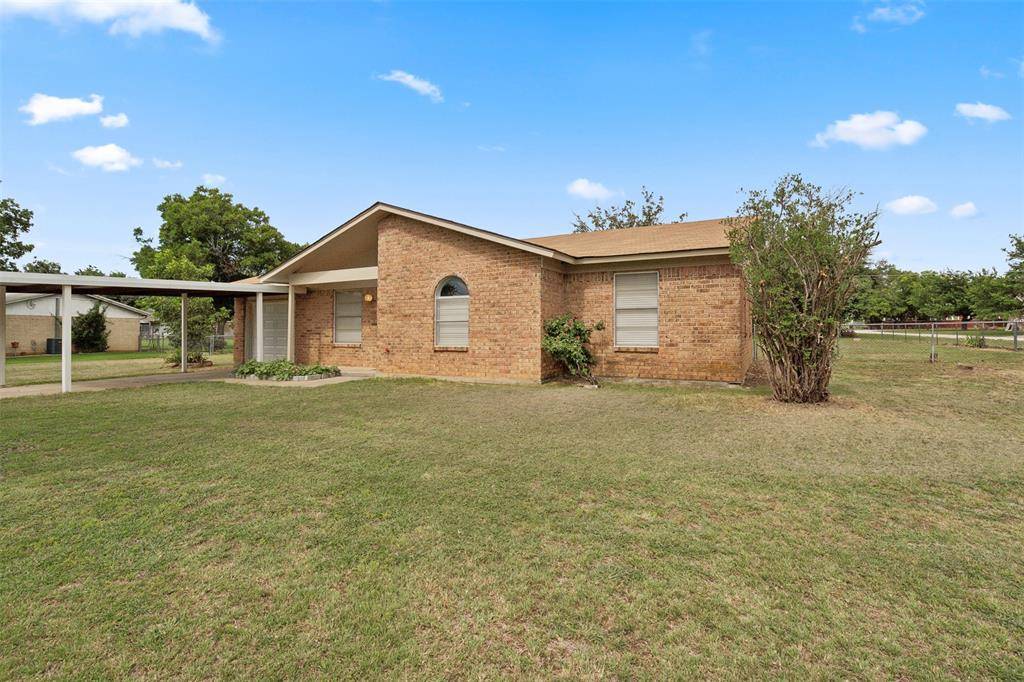 Ranger, TX 76470,207 Summitt Street