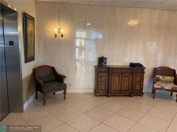 Pompano Beach, FL 33062,328 N Pompano Beach Blvd  #1404