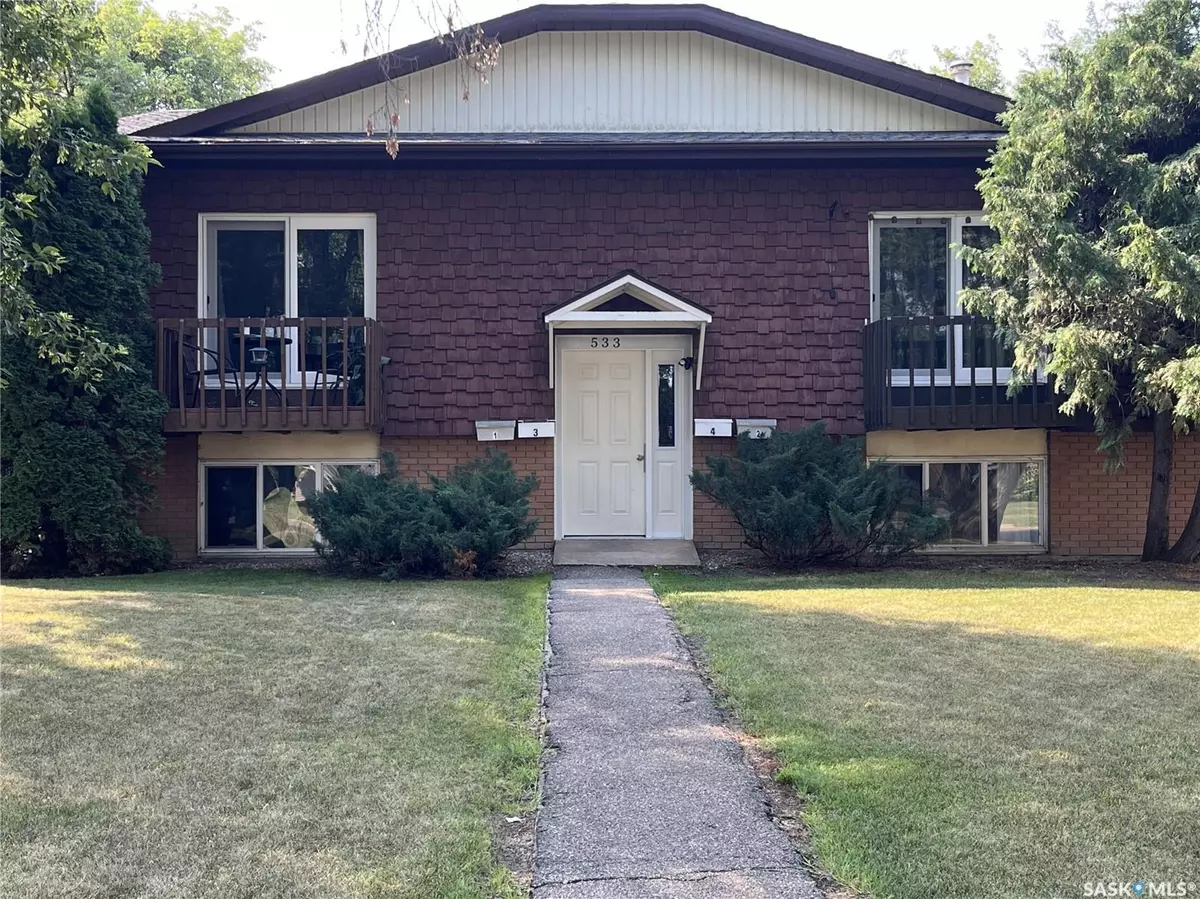 Prince Albert, SK S6V 1W5,533 27th STREET E