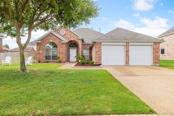 1116 Ginger Trl, Desoto, TX 75115