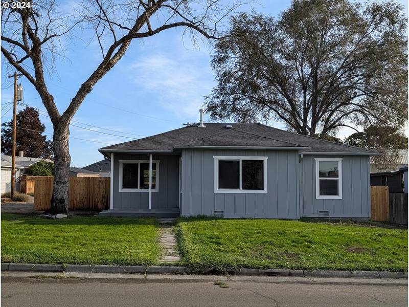 150 NE 8TH PL, Hermiston, OR 97838